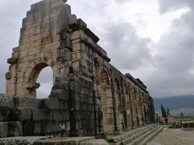 モロッコ　カスバと砂漠とスークと　③ローマ遺跡とアトラス山脈越え