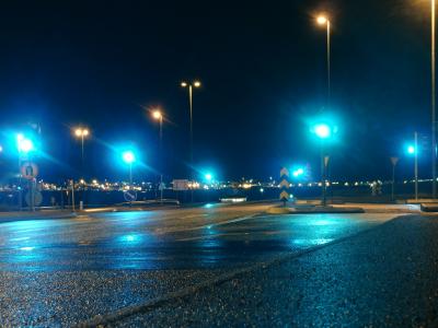 できるだけ遠くに行きたく。