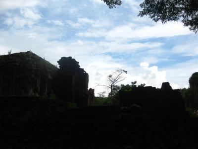 のんびりホイアン3連泊♪ ビーチと遺跡とベトナム料理満喫の旅③ ミーソン遺跡編