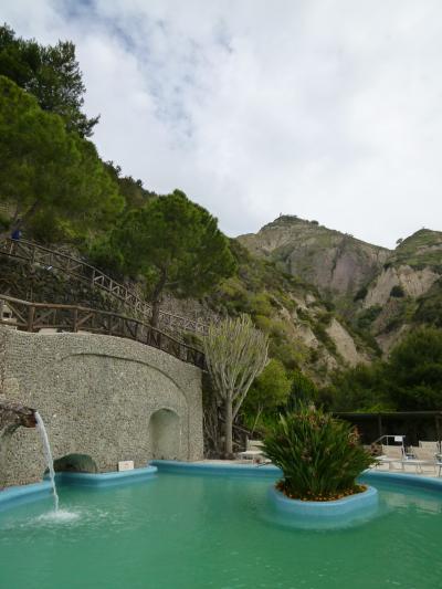 初夏のイスキア島で優雅なバカンス♪　Ｖｏｌ１３（第３日目午前）　☆イスキア島サンタンジェロ：「パーク・ホテル・ミラマーレ」の温泉公園「Aphrodite-Apollon」で優雅に過ごす♪