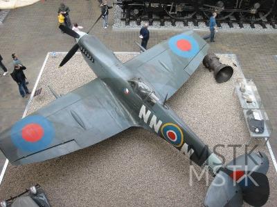 プラハ1泊2日 (2-1d):プラハ国立技術博物館 航空機編