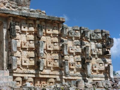 地球の詩　メキシコ遺跡＆リゾート8日間④カバー遺跡～メリダ編