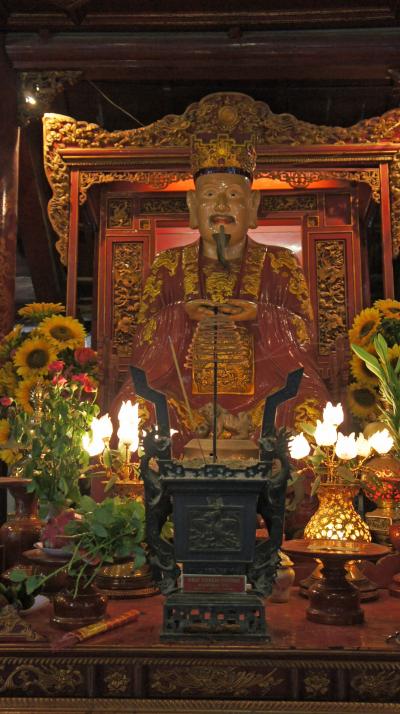 灼熱！河内之旅（4）ハノイでレーニン像に出会い、誰もいない早朝のホーチミン廟辺りを散歩して、文廟に参拝してインドシナでベトナム料理を楽しむ。