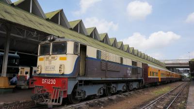 ミャンマー鉄道の要、ヤンゴン中央駅