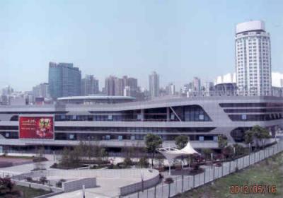 上海の旅遊集散中心・ツアーバス