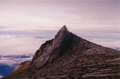 キナバル山登山