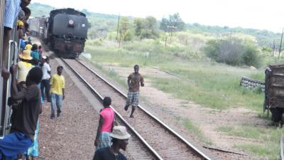 鉄道とバスでジンバブエ国内移動