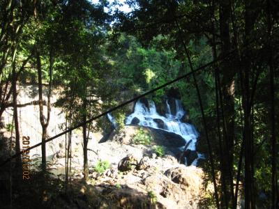 さまざまなタイ旅行（４７）滝を見て、シャン族集落へ。 