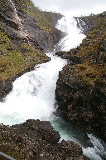 北欧の旅⑦　（ノルヴエー）　　　　フロム山岳鉄道～ウルヴｨック