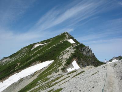 花・岩・雪を満喫。五竜から唐松岳縦走（2日目）