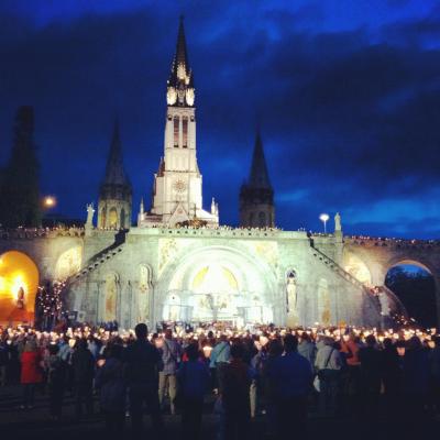 南フランス 花さがしドライブの旅1泊目ールルド