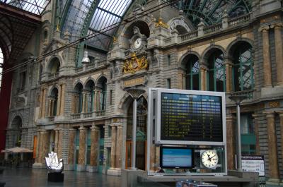 世界遺産＆動物園、１日アントワープ満喫の旅