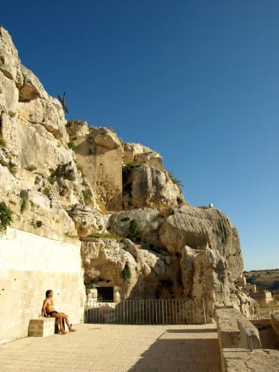 弾丸ハネムーン(22)マテーラ(Matera)～繁栄・衰退・再生…洞窟住居の街～