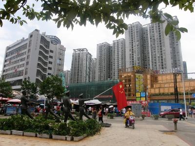 中国　秘境で出会う名峰と絶景　高山植物と出会う旅・・・⑱シャングリラから昆明に移動、昆明市内観光