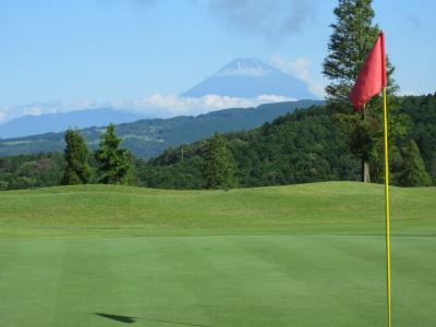 富士山の見えるゴルフ場に行ってきました。