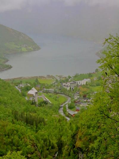 北欧GR33　NOR11　　ガイランゲルへの道のり遥かに　☆積雪の峠を越えて