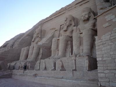 アブシンベル神殿　Ⅰ　【夕刻編】　～2009年12月　エジプト旅行記　その１２～