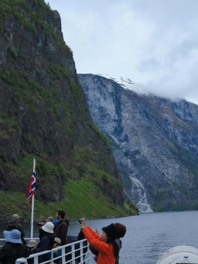 北欧GR52　NOR30　ソグネ・フィヨルド③合流部を通り過ぎ　☆山並み遥かに続く