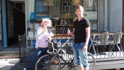 自転車青年がかもめ食堂には似合う