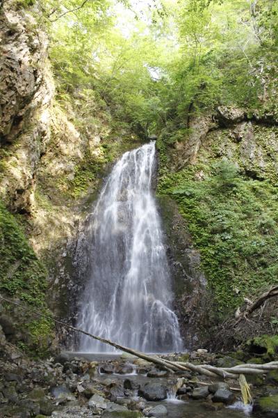 涼を求めて秘境の滝へ～福島市茂庭の蓮華滝～