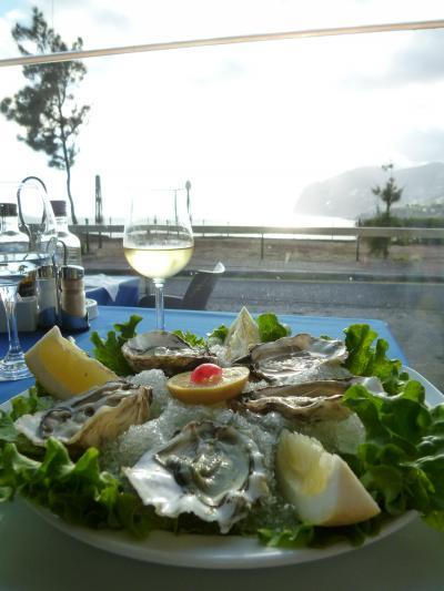 優雅なポルトガル旅・憧れのマデイラ島でバカンス♪　Ｖｏｌ１２３（第１１日目午後）　☆マデイラ島フンシャル：ディナーはジラオン岬を望むシーフードレストラン「O barqueiro」で新鮮魚介を頂く♪