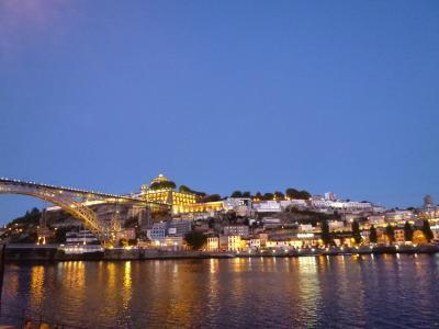 優雅なポルトガル旅・憧れのマデイラ島でバカンス♪　Ｖｏｌ１６６（第１５日目夜）　☆ポルト：最後の美しい夜景を眺めながらホテルへ帰る♪