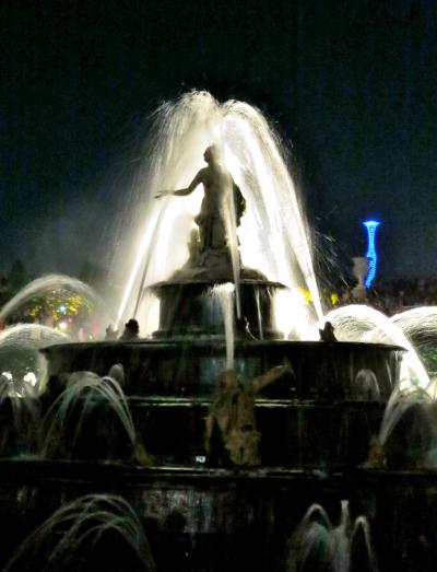 貯めたマイルでおフランス（2012年6月）　～ＰＡＲＴ7　ベルサイユ宮殿庭園の夜の噴水ショー編～
