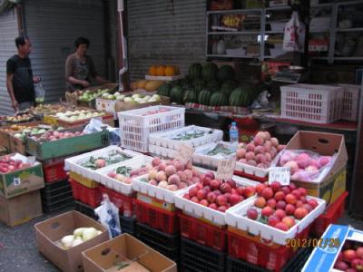 大連の大連駅北口・凱旋商場・大菜市
