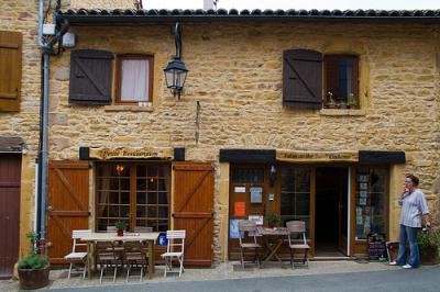 Oingt（ワン）- フランスで最も美しい村巡り2011 4travel No.68-  