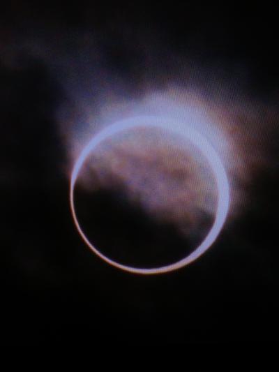 清水-4　金環日食、駿河湾のチャーター船上から観測　☆雲間から見えた！