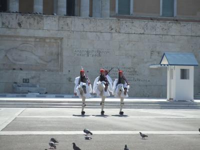 どケチ銭ゲバ一家~地中海の世界遺産とビーチ アテネに戻ってきたよ編