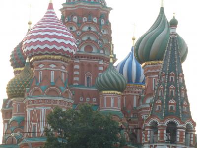 色鮮やかで独特なデザインの教会たち−5泊6日で旧ソ連５カ国巡り旅