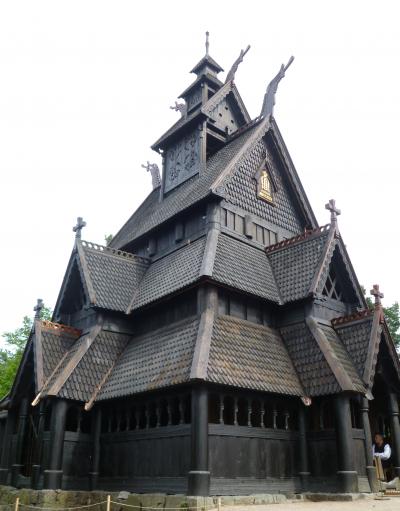 ３週間北欧周遊一人旅１１日目③・アーケシュフース城とスターヴ教会