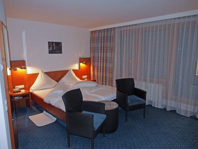 ドイツ　2012夏　HOTEL UNGER （★★★★） デラックスダブルルーム