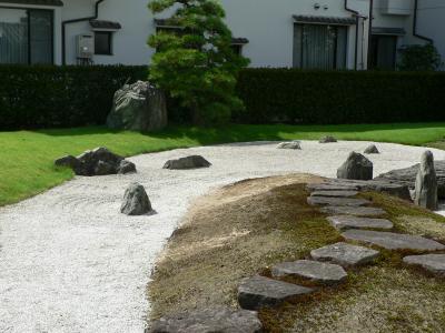 日本の旅　関西を歩く　兵庫県伊丹市のみやのまえ文化の郷（みやのまえぶんかのさと）周辺