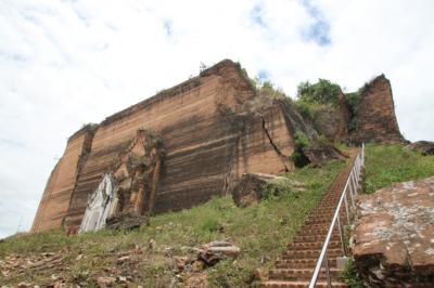微笑みの国　ミャンマー　その2(ミングォン)