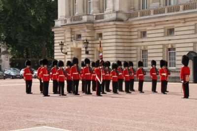 子連れ旅行　ベルギー・イギリス　ロンドン市内観光（その２）　衛兵交代式を見るのだ