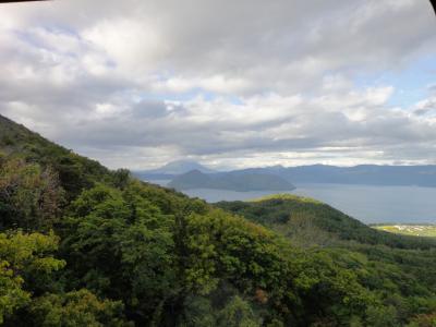 札幌から定期観光バスで支笏湖・洞爺湖へ