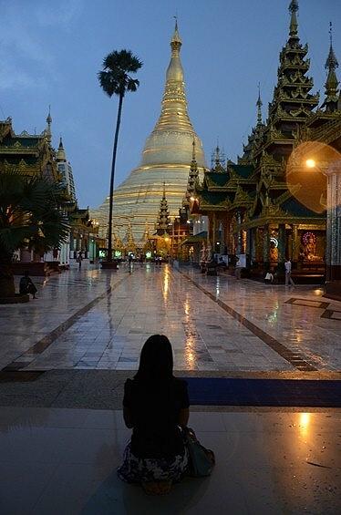 ★ヤンゴンの美しき寺  シュエダゴン・パゴダ