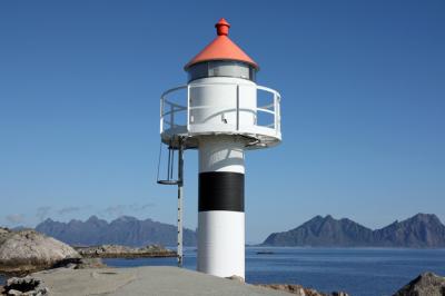 ロフォーテン諸島(ノルウエー) 海を眺めてピクニック気分　ついに絶景でランチ