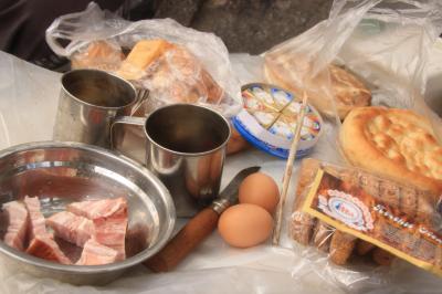2012年中央アジア旅行～ウズベキスタン・キルギス・カザフスタン～ハイライトその７：朝食以外の食べ物とレストラン編＜カザフスタン編～チャリン・キャニオンのピクニックもあり＞