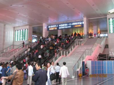 上海の上海北駅・国慶節・2012年