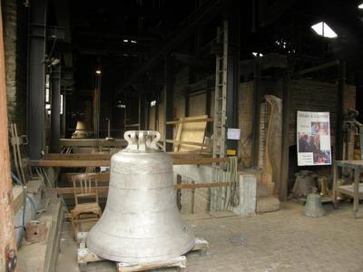 ヴィレデュー=ル=プウェル ノートルダム=ドゥ=パリの鐘の誕生に立ち会う