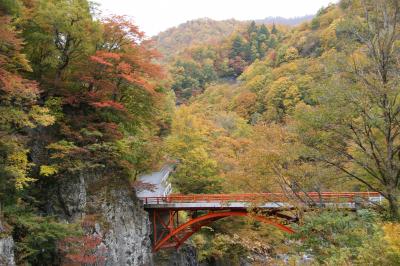 【紅葉】　秘境を訪ねて　～秋山郷と松川渓谷～