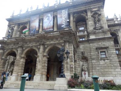 中欧４ヶ国の旅　②　ハンガリー・オペラの殿堂　オペラハウス