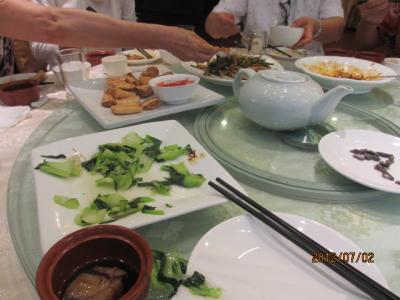江南１０都市巡りの旅（２７）杭州料理の後「西湖の夜」のショーへ。