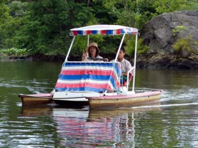 ４５．２０１２年夏休み５泊６日の北海道旅行　大沼合同遊船のペダルボート