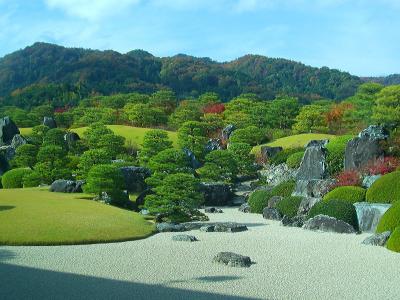 紅葉の日本庭園　足立美術館（安来市）