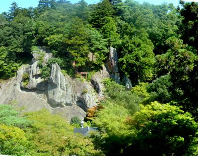 奥の細道を訪ねて第15回26那谷寺散策帰路：池・三重塔・鎮守堂・鐘楼