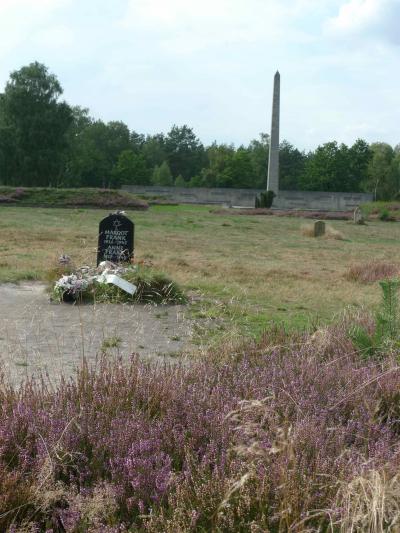 アンネ・フランク終焉の地ベルゲン・ベルゼン強制収容所への旅